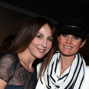 Elsa Zylberstein et Laeticia Hallyday à l'avant-première du film Les tribulations d'une caissière à Paris, en 2011