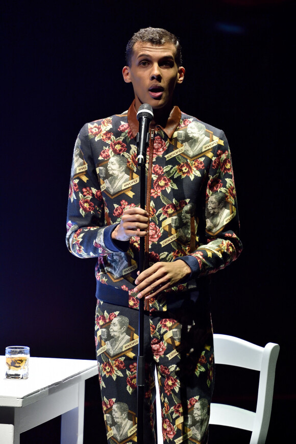 Stromae sur le plateau de l'émission télé "Che tempo che fa" à Milan en Italie le 14 décembre 2014. 