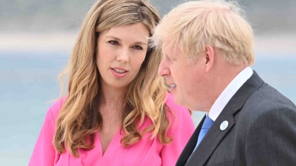 "Princesse cinglée" : La jeune épouse de Boris Johnson, Carrie, dézinguée !