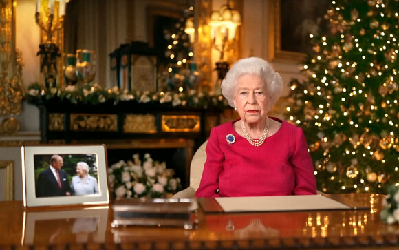 Le discours de Noël 2021 de la reine Elisabeth II d'Angleterre le 25 décembre 2021 au château de Windsor © Youtube via Bestimage