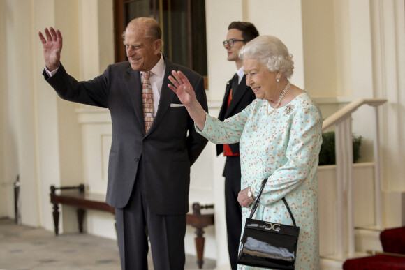 Le roi Felipe VI et la reine Letizia d'Espagne rencontrent la reine Elisabeth II d'Angleterre et le prince Philip, duc d'Edimbourg à l'occasion de leur voyage au Royaume-uni à Londres le 14 juillet 2017.