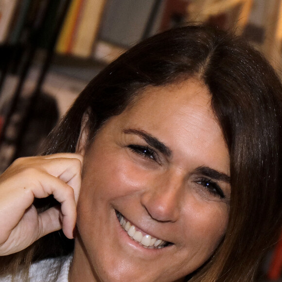 Portrait de Valérie Benaïm à la librairie Gros Calin à Paris le 21 janvier 2022. © Cédric Perrin / Bestimage