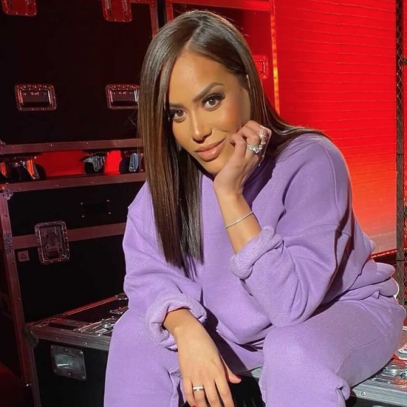 Amel Bent sur le plateau de The Voice en janvier 2022.