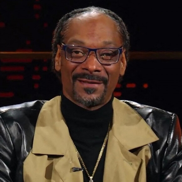 Snoop Dogg sur le plateau de l'émission "Top Viral Video of 2021" à Los Angeles, le 28 décembre 2021.