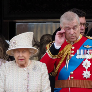 La reine Elisabeth II d'Angleterre, le prince Andrew, duc d'York, - La famille royale au balcon du palais de Buckingham lors de la parade Trooping the Colour 2019, célébrant le 93ème anniversaire de la reine Elisabeth II, Londres, le 8 juin 2019.