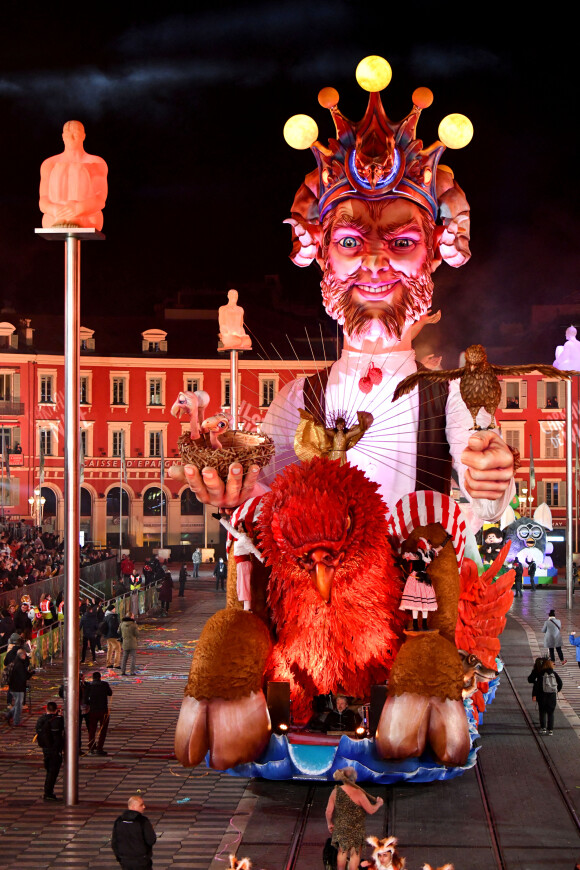 Le char du Roi durant le 1er corso carnavalesque du Carnaval de Nice 2022, Roi des Animaux, place Masséna à Nice, le 12 février 2022. Nice, le 12 février 2022. © Bruno Bebert/Bestimage 
