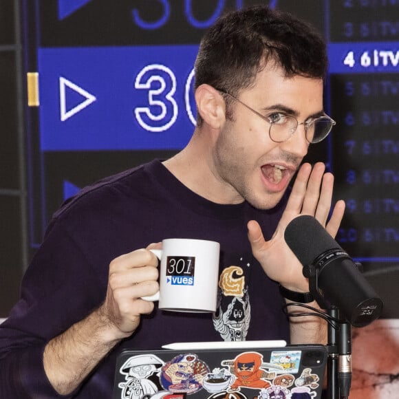 Exclusif - Cyprien - Première dans son nouveau studio de l'émission de Cyprien 301 vues, diffusée en direct sur Twitch - ©Jack Tribeca / Bestimage