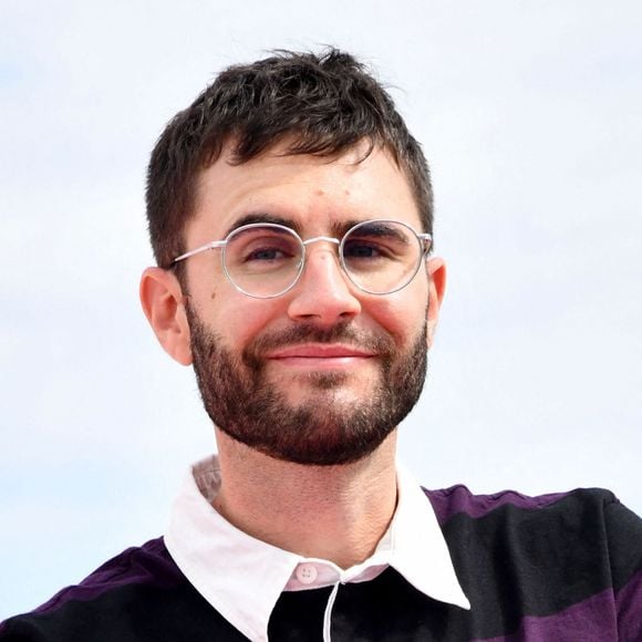 Cyprien Iov durant un photocall pour la série "L'épopée temporelle", lors du 4ème Canneseries sur le ponton de la plage du Majestic à Cannes, le 10 octobre 2021. © Bruno Bebert / Bestimage 