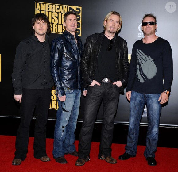 Le groupe de rock Nickelback décroche la 6e place au classement des artistes ayant vendu le plus de singles depuis la création des plateformes de téléchargement légal aux Etats-Unis.