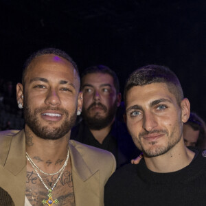 Neymar Jr, Marco Verratti et Achraf Hakimi - People au défilé de mode Femmes prêt-à-porter printemps-été 2022 "Balmain" à la Seine Musicale à Paris. Le 29 septembre 2021 © Olivier Borde / Bestimage