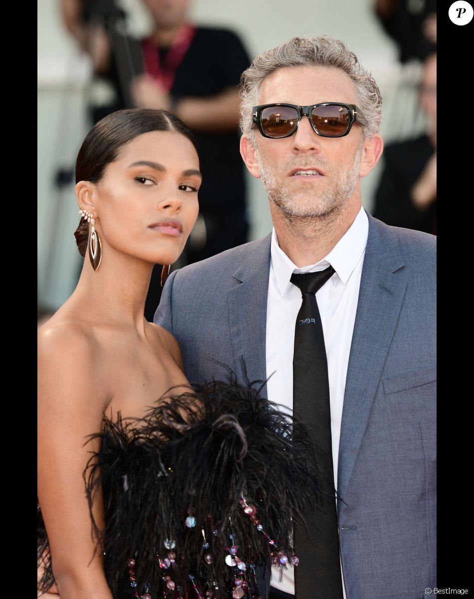 Vincent Cassel et sa femme Tina Kunakey - Red carpet pour le film "J'accuse!" lors du 76ème festival du film de venise, la Mostra le 30 août 2019.