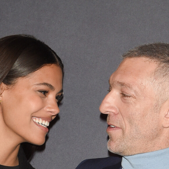 Vincent Cassel et sa femme Tina Kunakey à l'avant-première du film policier "L'Empereur de Paris" au cinéma Gaumont-Opéra à Paris, France, le 10 décembre 2018. © Coadic Guirec/Bestimage 