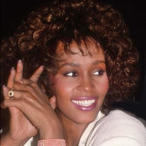 Portrait de Whitney Houston.