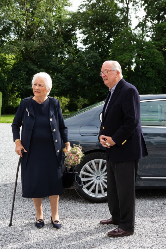 Le roi Albert II de Belgique et la reine Paola de Belgique assistent au concert des musiciens en résidence à la Chapelle Musicale Reine Elisabeth, dans le cadre de L'été musical de la Chapelle. Belgique, Waterloo, le 9 juillet 2020
