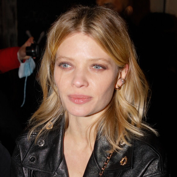 Exclusif - Mélanie Thierry arrivant à la soirée des révélations des César 2022 à L'Élysée Montmartre à Paris le 10 janvier 2022. © Christophe Clovis / Bestimage 