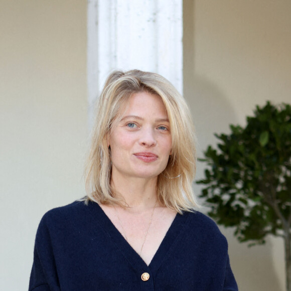 Mélanie Thierry - Photocall du flim "La vraie famille" à l'hôtel Le Renoir lors du Festival du Film de Sarlat le 9 novembre 2021. © Jean-Marc Lhomer/Bestimage