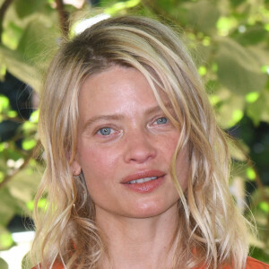 Mélanie Thierry lors du photocall du film "Une vraie famille" lors du 14ème festival du Film Francophone d'Angoulême, France © Coadic Guirec/Bestimage