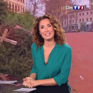 Illustration du 1er journal de 13H présenté par Marie-Sophie Lacarrau et diffusé sur TF1 en direct , Paris