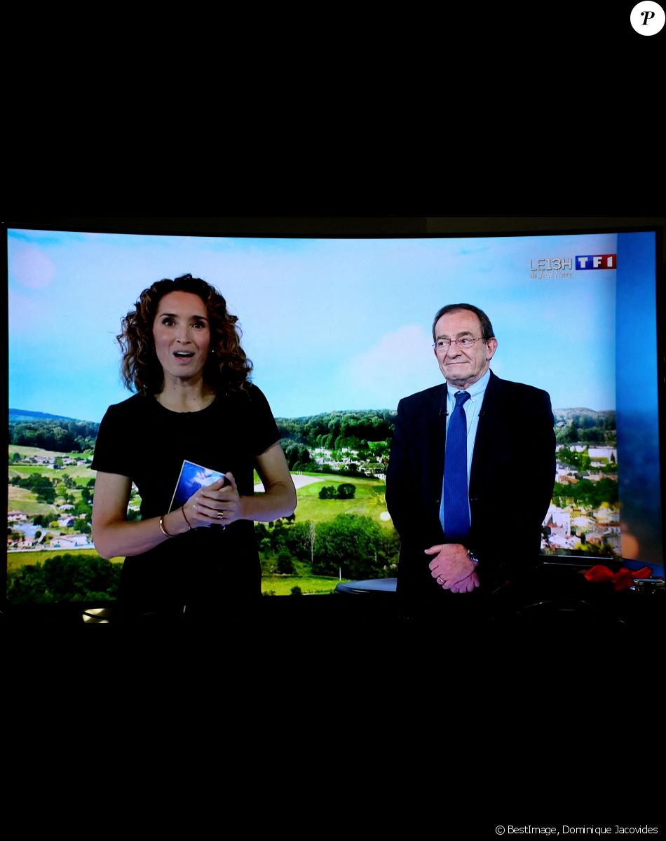 Marie-Sophie Lacarrau, la remplaçante de Jean-Pierre - Dernier JT de Jean-Pierre Pernaut sur TF1 aprés 33 ans de présentation. Paris, le 18 Décembre 2020. © Dominique Jacovides / Bestimage