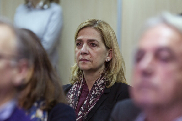 Cristina d'Espagne poursuivie pour complicité de délits fiscaux dans le cadre du procès Noos, scandale de corruption qui implique son mari, Iñaki Urdangarin au tribunal à Palma de Majorque le 11 janvier 2016.
