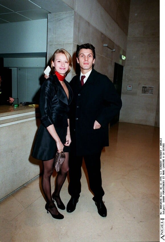 Archives : Marc Lavoine et sa femme Sarah Poniatowski au Louvre à Paris