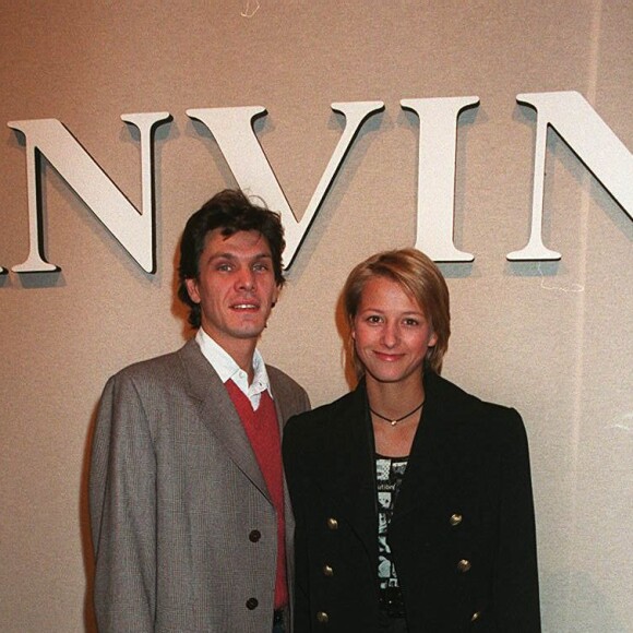 Archives : Marc Lavoine et sa femme Sarah Poniatowski au défilé Lanvien en 1996