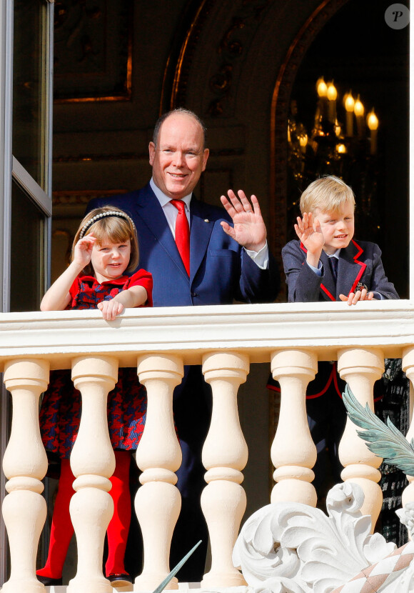 Le prince Albert II de Monaco, ses enfants, la princesse Gabriella et le prince héréditaire Jacques durant la célébration de la traditionnelle fête de la Sainte Dévote à Monaco, le 27 janvier 2022. © Claudia Albuquerque/Bestimage 