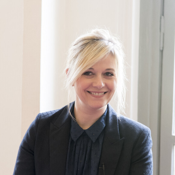Flavie Flament lors de la remise du rapport de la mission de consensus sur les délais de prescription applicables aux crimes sexuels commis sur les mineurs au ministère à Paris, le 10 avril 2017.