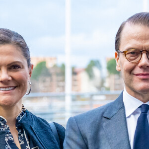 La princesse Victoria de Suède participe au forum "Génération Pep's" au Quality Hotel Friends à Stockholm, le 10 novembre 2021, en présence de son mari, le prince Daniel de Suède. 