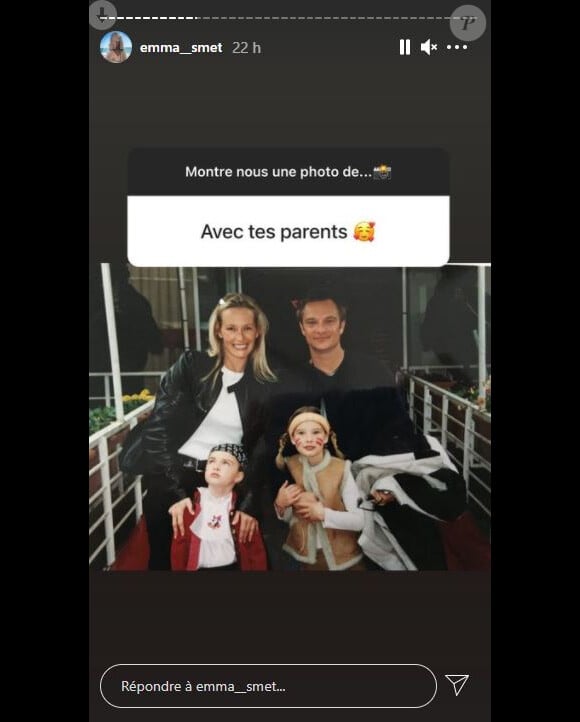 Emma Smet a publié une photo avec ses parents et sa grande Ilona sur Instagram le 24 décembre 2020.