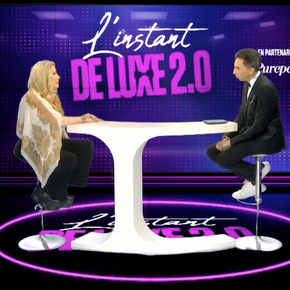 Loana invitée de "L'Instant Deluxe 2.0" en partenariat avec Purepeople.com