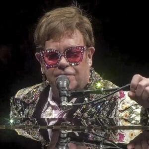 Elton John lors de son "Farewell Yellow Brick Road Tour"