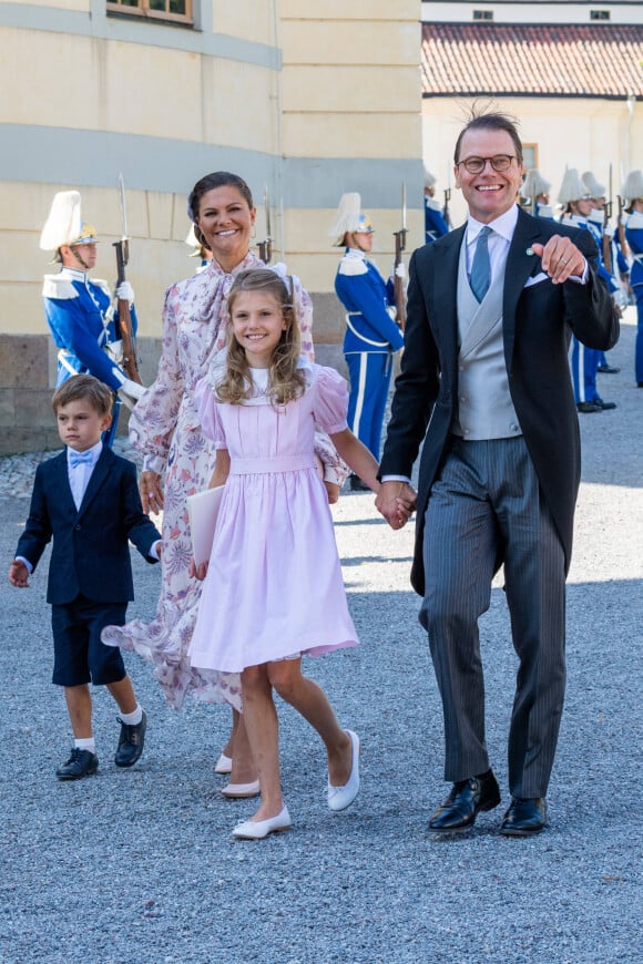 La princesse Victoria de Suède, le prince Daniel de Suède et leurs enfants la princesse Estelle de Suède et le prince Oscar de Suède - La famille royale suédoise au baptême du prince Julian, duc de Halland au château de Drottningholm sur l'île de Lovön à Ekero en Suède, le 14 août 2021.