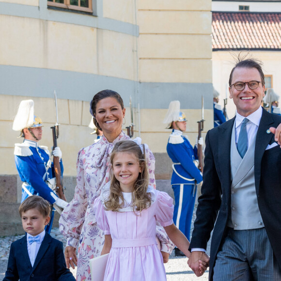 La princesse Victoria de Suède, le prince Daniel de Suède et leurs enfants la princesse Estelle de Suède et le prince Oscar de Suède - La famille royale suédoise au baptême du prince Julian, duc de Halland au château de Drottningholm sur l'île de Lovön à Ekero en Suède, le 14 août 2021.