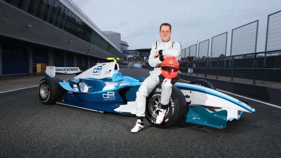 Michael Schumacher : Après le rouge Ferrari, c'est en bleu qu'il pilote !
