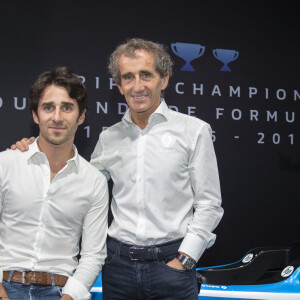 Nicolas Prost et son père Alain Prost - L'écurie française Renault fête sa troisième victoire consécutive au titre mondial de FIA Formule E à l'Atelier Renault à Paris, France, le 26 septembre 2017. © Pierre Perusseau/Bestimage