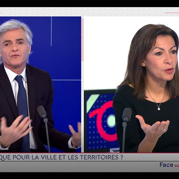 Anne Hidalgo dans "Face aux territoires" dans l'émission de Cyril Viguier, le 24 février 2022, sur TV5 Monde
