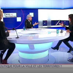 Anne Hidalgo dans "Face aux territoires" dans l'émission de Cyril Viguier, le 24 février 2022, sur TV5 Monde