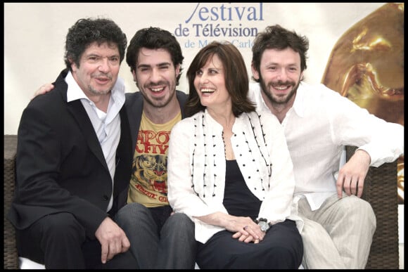 Lionnel Astier, Simon Astier, Josee Drevon et Emmanuel Meirieu de la série "Kaamelott" au Monte Carlo Television Festival en 2009. 
