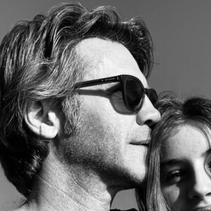 Le prince Emmanuel Philibert de Savoie fête les 18 ans de sa fille aînée, la princesse Vittoria, sur Instagram le 28 décembre 2021.