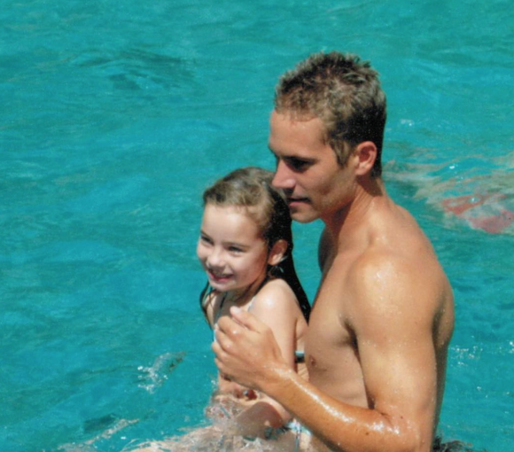 Meadow Walker, fille de Paul Walker partage des photos sur son compte Instagram.