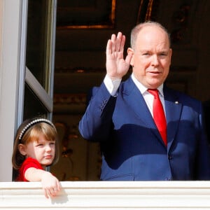 Le prince Albert II de Monaco, ses enfants, la princesse Gabriella et le prince héréditaire Jacques durant la célébration de la traditionnelle fête de la Sainte Dévote à Monaco, le 27 janvier 2022. © Claudia Albuquerque/Bestimage