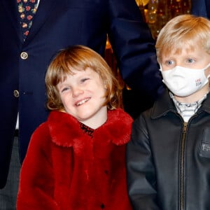 Le prince héréditaire Jacques de Monaco (porte un blouson de pilote), la princesse Gabriella - Le prince Albert II de Monaco assiste à la première du film "Naïs au pays des loups" avec ses enfants à Monaco le 14 décembre 2021. Le film est soutenu par la fondation Prince Albert II © Claudia Albuquerque / Bestimage  SH Prince Albert II of Monaco, HSH Prince Jacques and HSH Princess Gabriella attend the Premiere of "Naïs au pays des loups" presented by the Prince Albert II Foundation, directed by Rémy Masseglia and starring her daughter Naïs. In Monaco on December 14, 2021. 