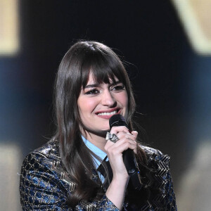 Clara Luciani (Artiste féminine de l'année et Album de l'année pour "Coeur") lors de la 37ème cérémonie des Victoires de la musique à la Seine musicale de Boulogne-Billancourt, le 11 février 2022. © Guirec Coadic/Bestimage 