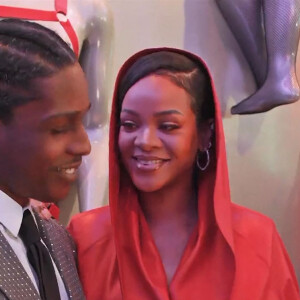 Rihanna, enceinte, inaugure sa nouvelle boutique de lingerie "Savage X Fenty" à Los Angeles, le 23 février 2022. 