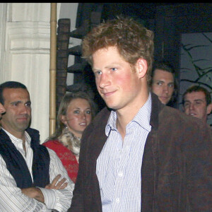 Le prince Harry et Chelsy Davy en soirée à Londres en 2007.