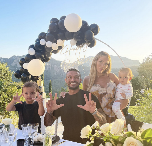 Julien Tanti est l'heureux papa de deux enfants, Tiago et Angelina, qu'il a eu avec sa femme Manon Marsault - Instagram