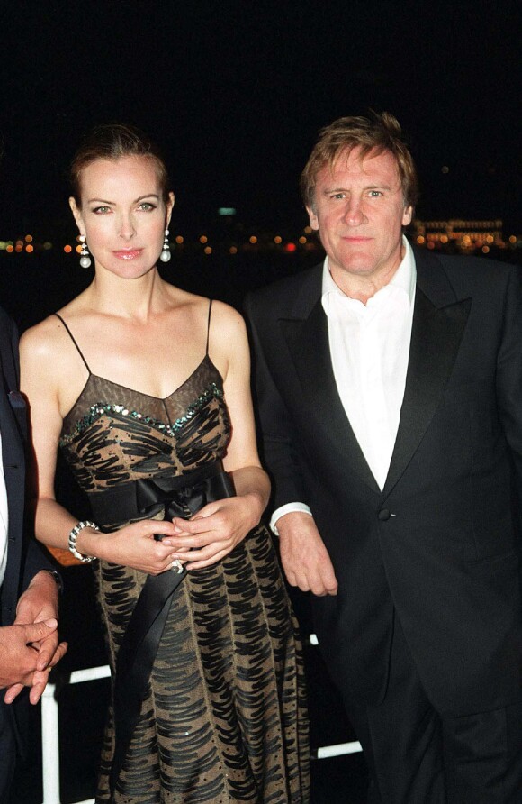 Carole Bouquet et Gérard Depardieu au festival de Cannes pour la montée des marches du film CQ en 2001