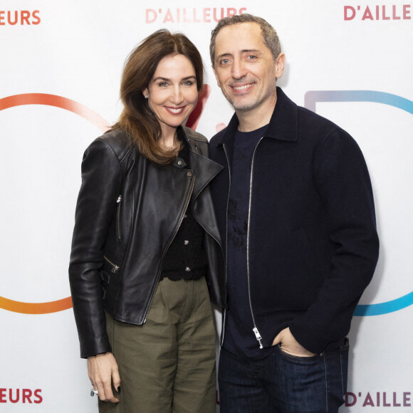 Exclusif - Elsa Zylberstein, Gad Elmaleh - Gad Elmaleh lors de la dernière parisienne de son spectacle "D'ailleurs" au Dôme de Paris le 26 février 2022 au cocktail de l'After show. © Jack Tribeca / Bestimage 