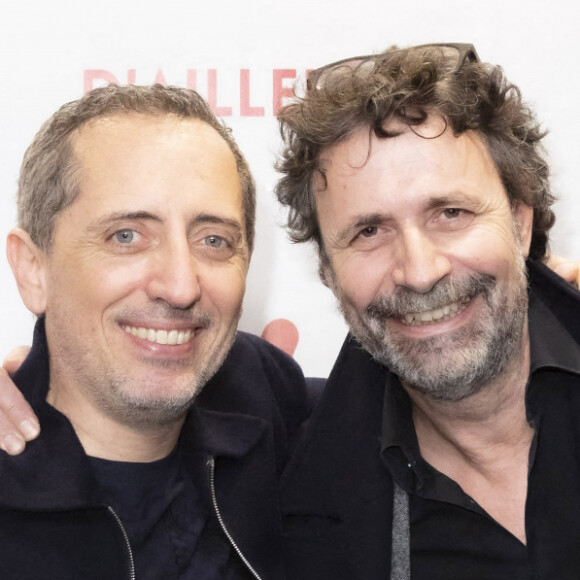 Exclusif - Gad Elmaleh, Christophe Carrière - Gad Elmaleh lors de la dernière parisienne de son spectacle "D'ailleurs" au Dôme de Paris le 26 février 2022 au cocktail de l'After show. © Jack Tribeca / Bestimage 